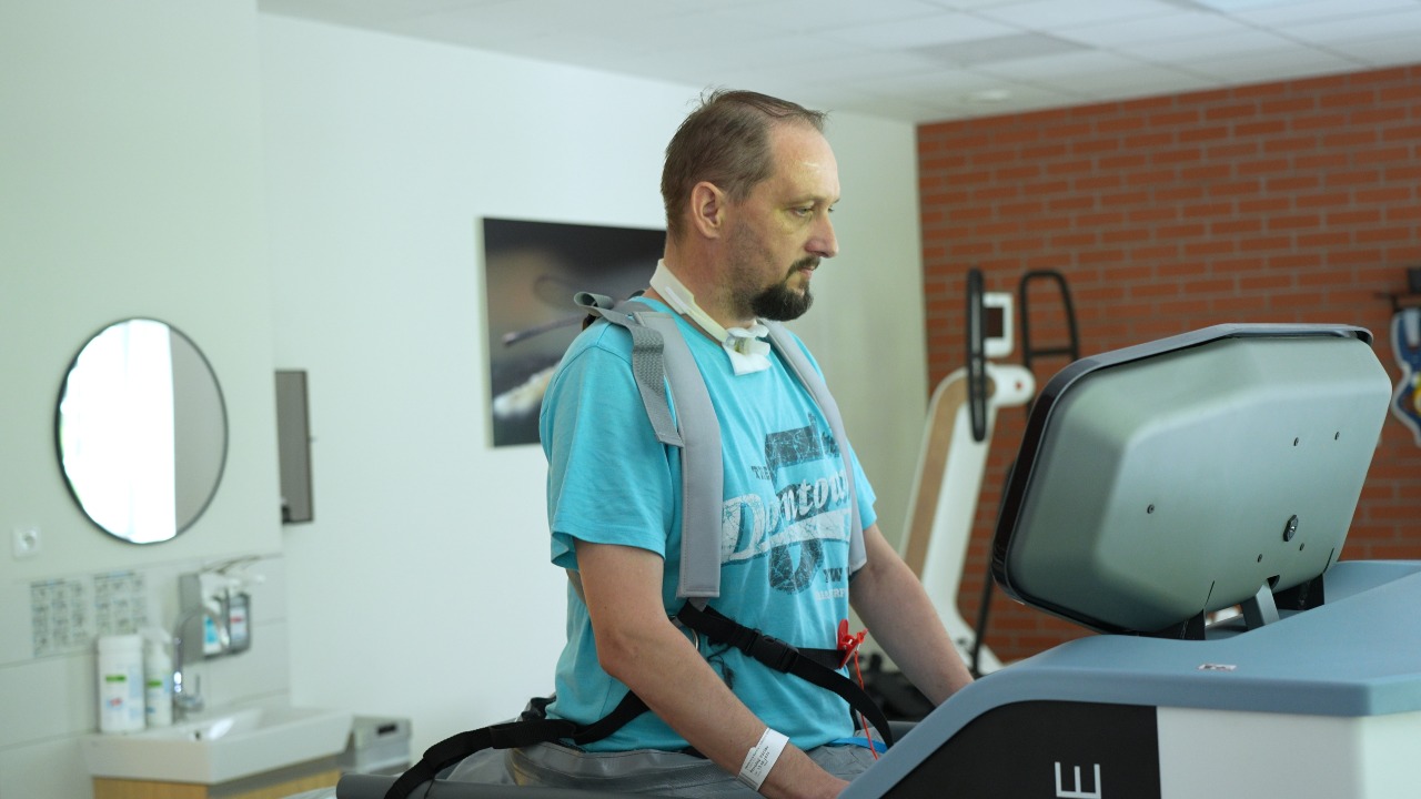 Když pacient znovu vstane: kazuistika z moderní neurorehabilitace